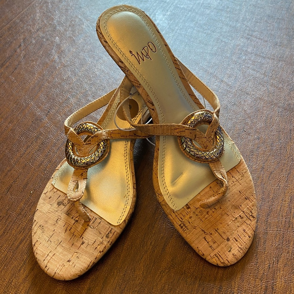 NWT IMPO Sz 8 Women's Tan kitten heel Sandals